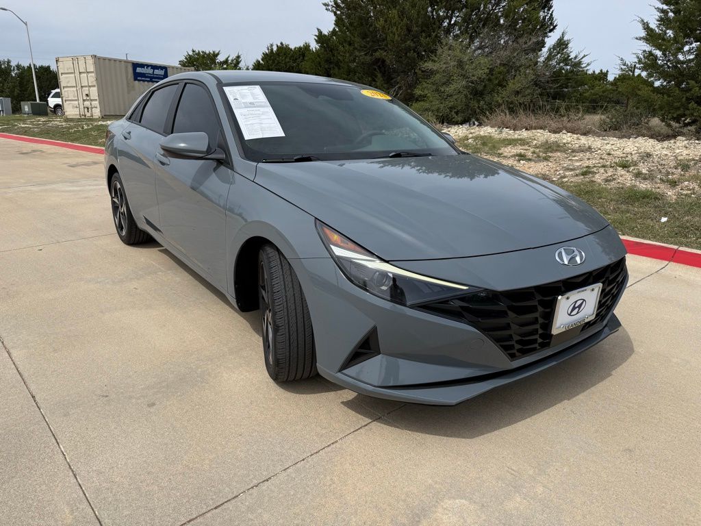 Thumbnail: 2023 Hyundai Elantra - 3