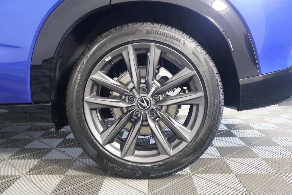 Thumbnail: 2025 Acura ADX - 10