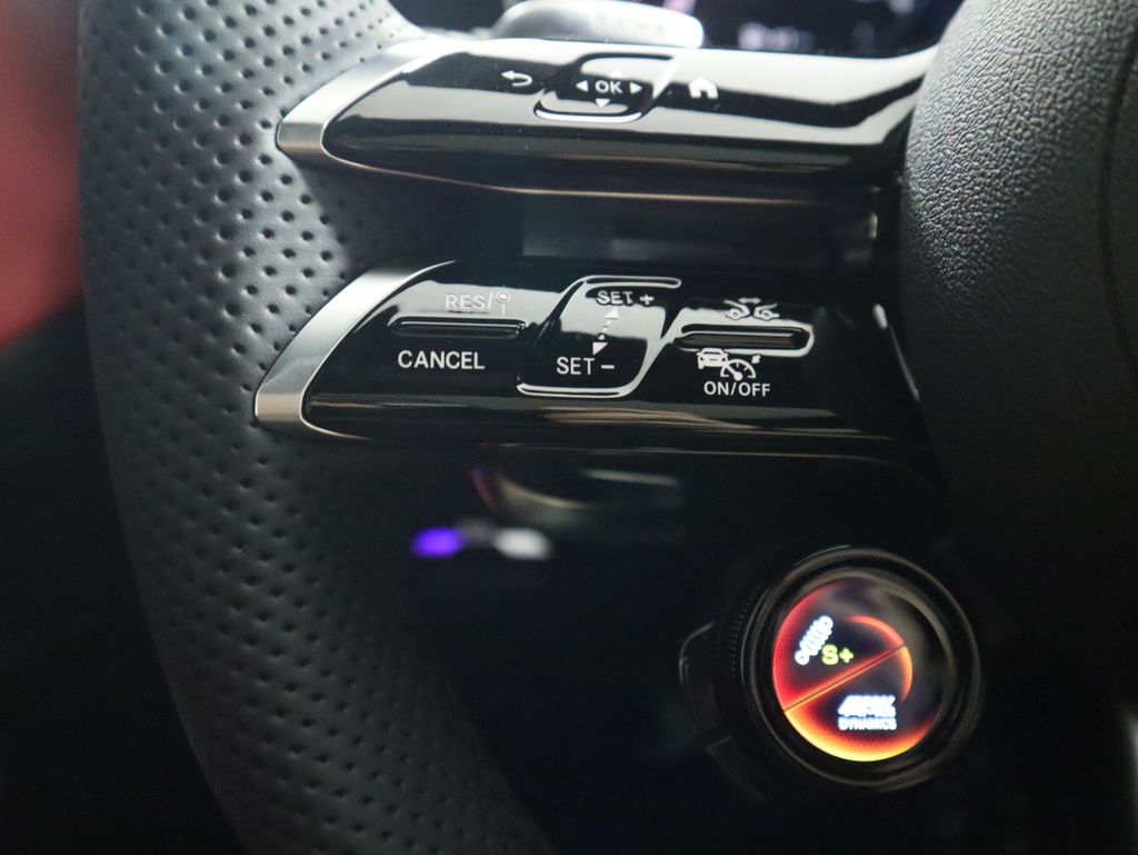 Thumbnail: 2026 Mercedes-Benz GLC - 12