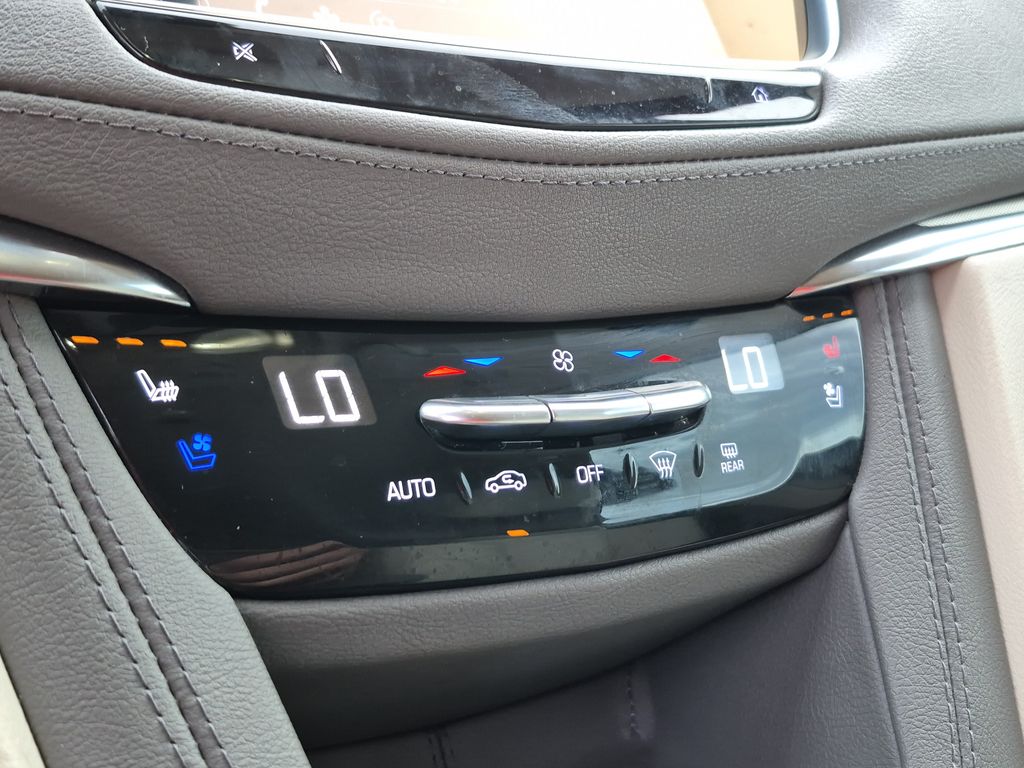 2022 Cadillac XT5 Premium Luxury White at AutoSavvy Houston Northwest