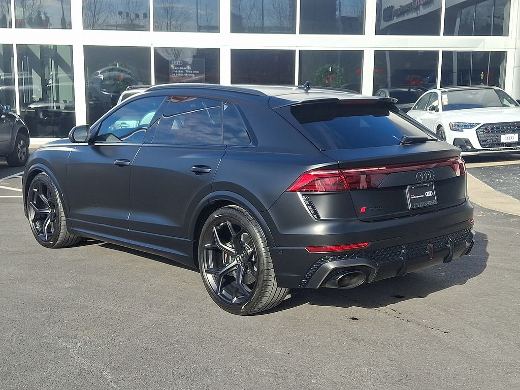 Thumbnail: 2025 Audi RS Q8 - 6