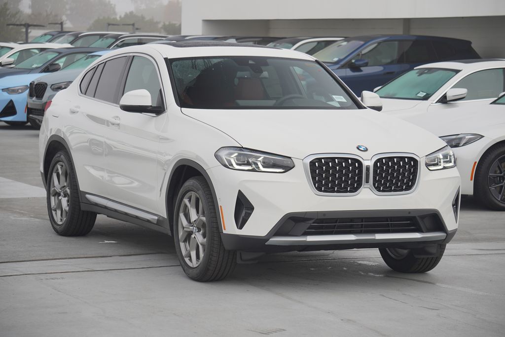 2025 BMW X4 xDrive30i 3