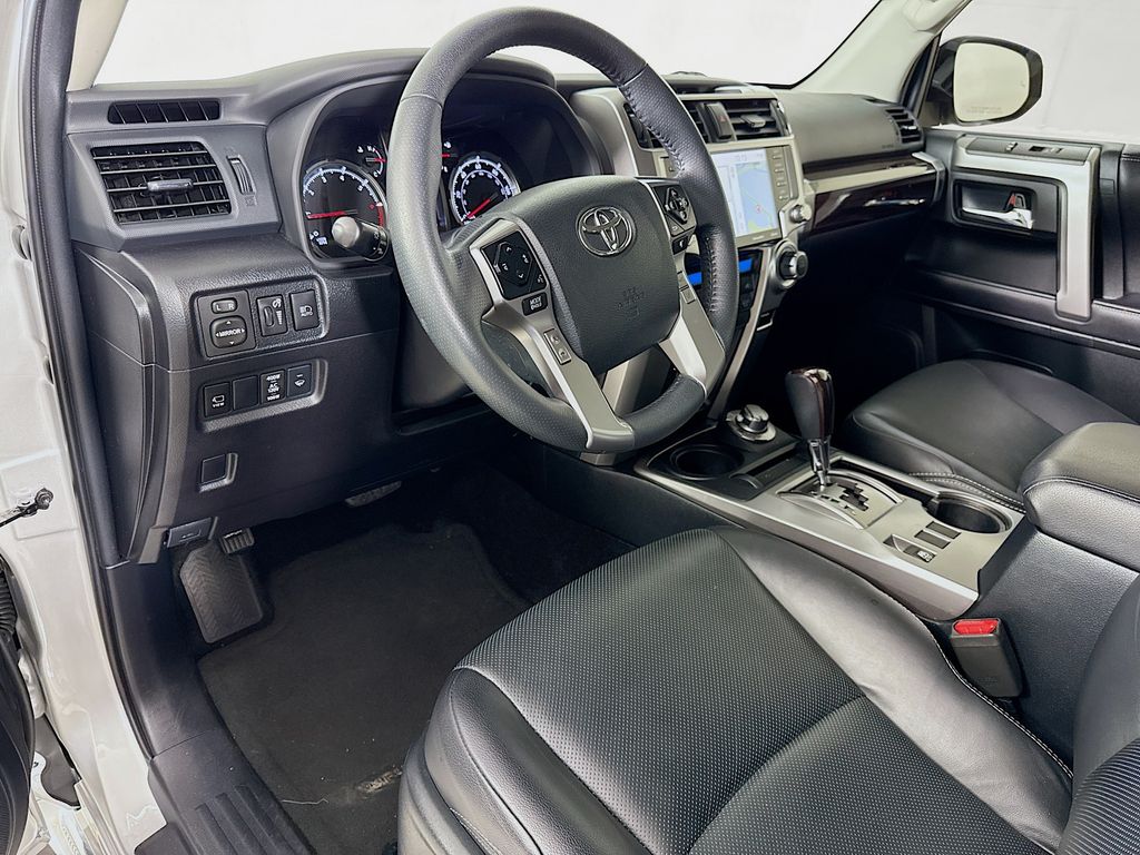 Thumbnail: 2022 Toyota 4Runner - 9