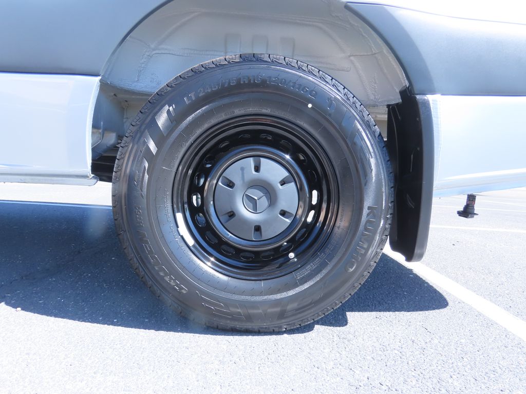 Thumbnail: 2025 Mercedes-Benz Sprinter - 29