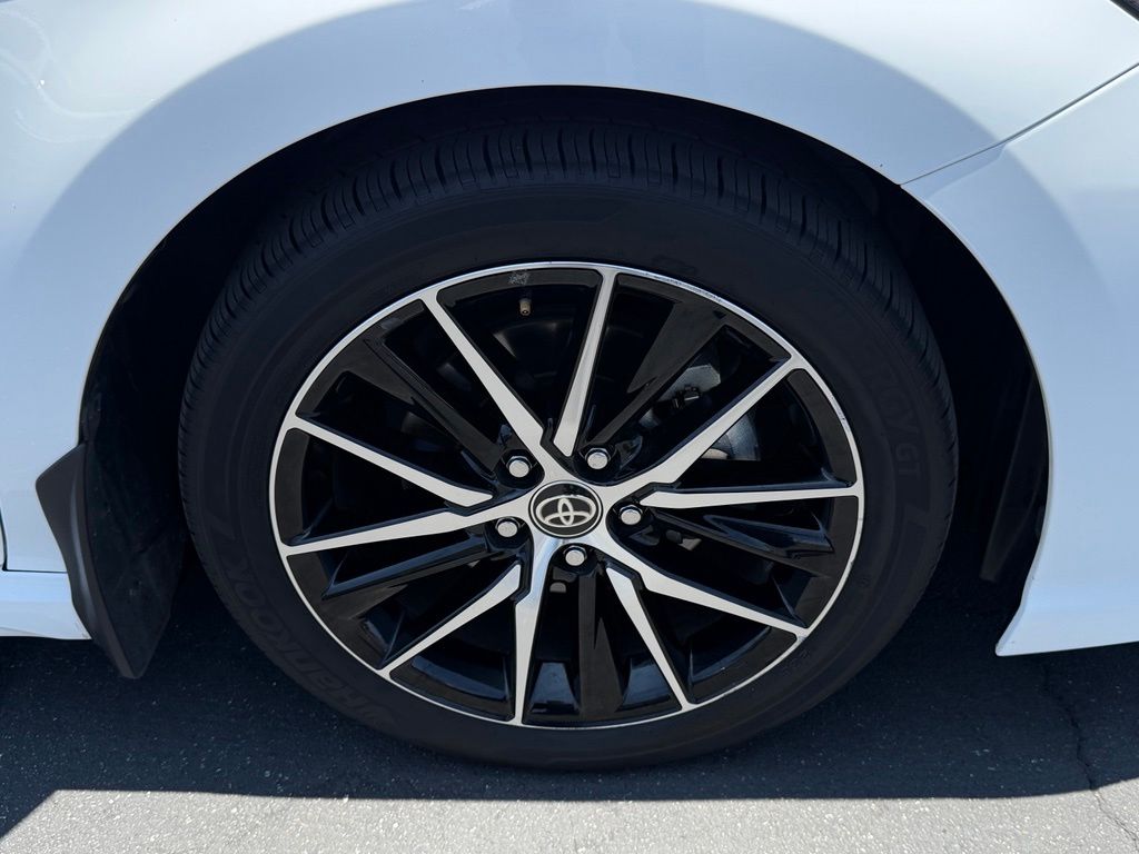 Used 2024 Toyota Camry Hybrid Sedan