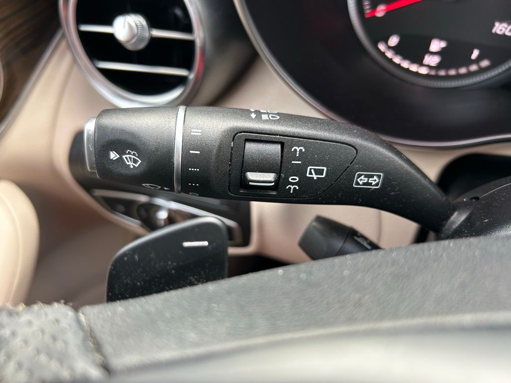 Thumbnail: 2019 Mercedes-Benz GLC - 22