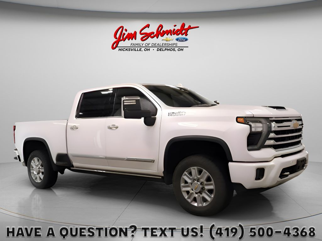 White (Iridescent Pearl Tricoat) 2024 Chevrolet Silverado 2500HD Pickup Truck Four-Wheel Drive Automatic