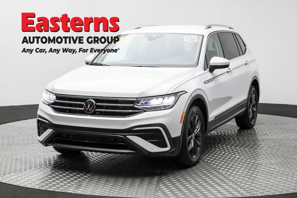 2024 Volkswagen Tiguan SE's photo