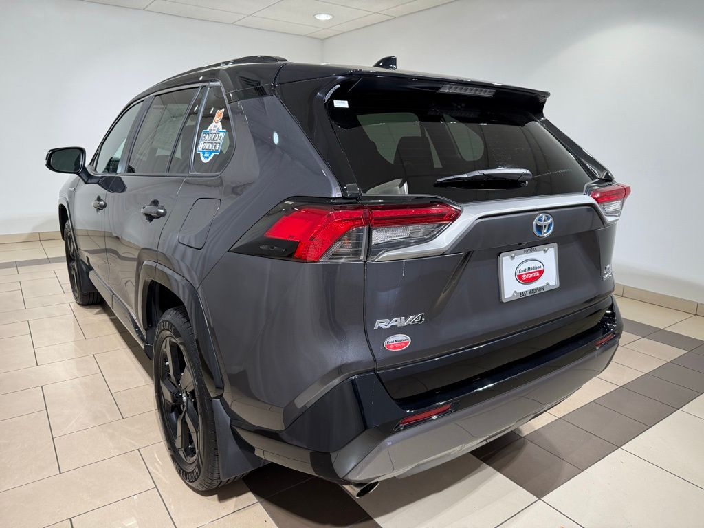 Thumbnail: 2019 Toyota RAV4 - 3