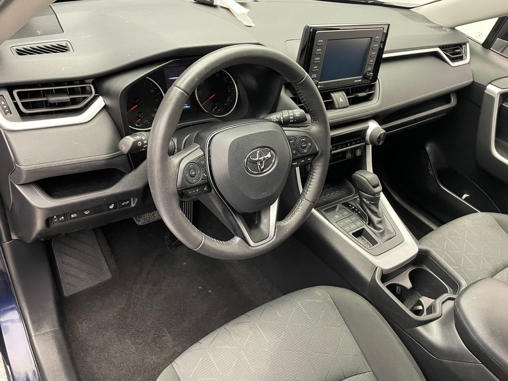 2021 Toyota RAV4 XLE 11