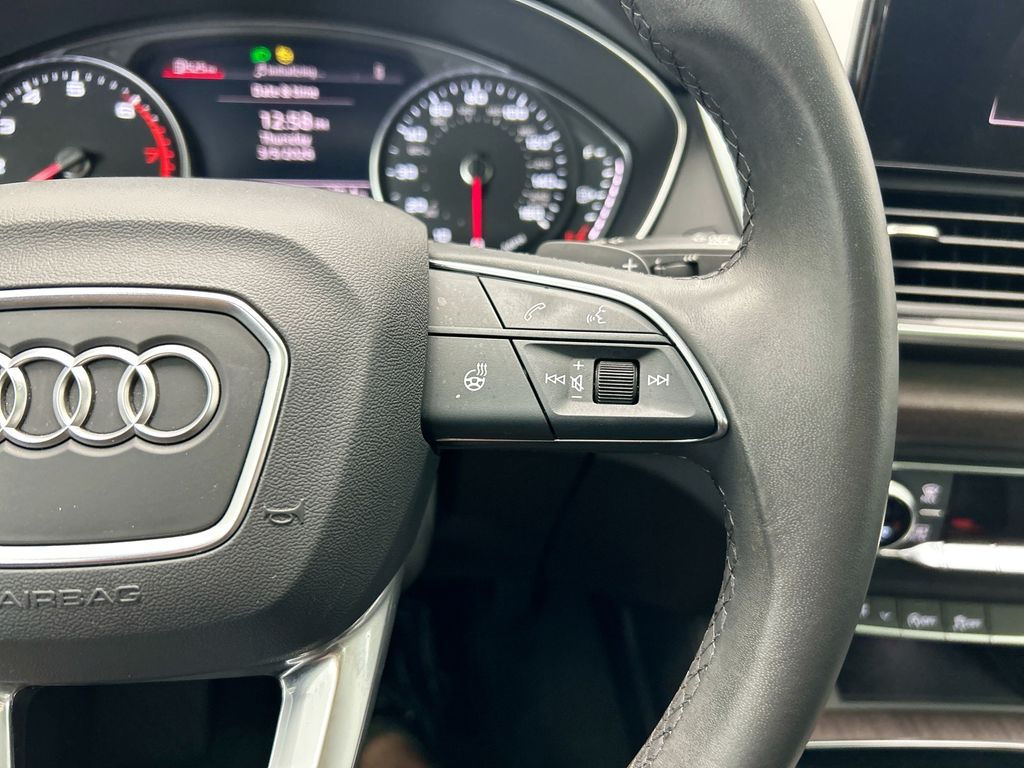 Thumbnail: 2023 Audi Q5 - 12