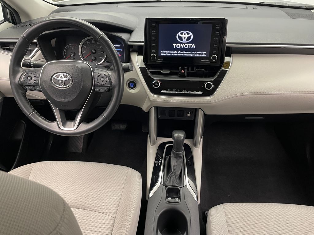 2022 Toyota Corolla Cross LE 18