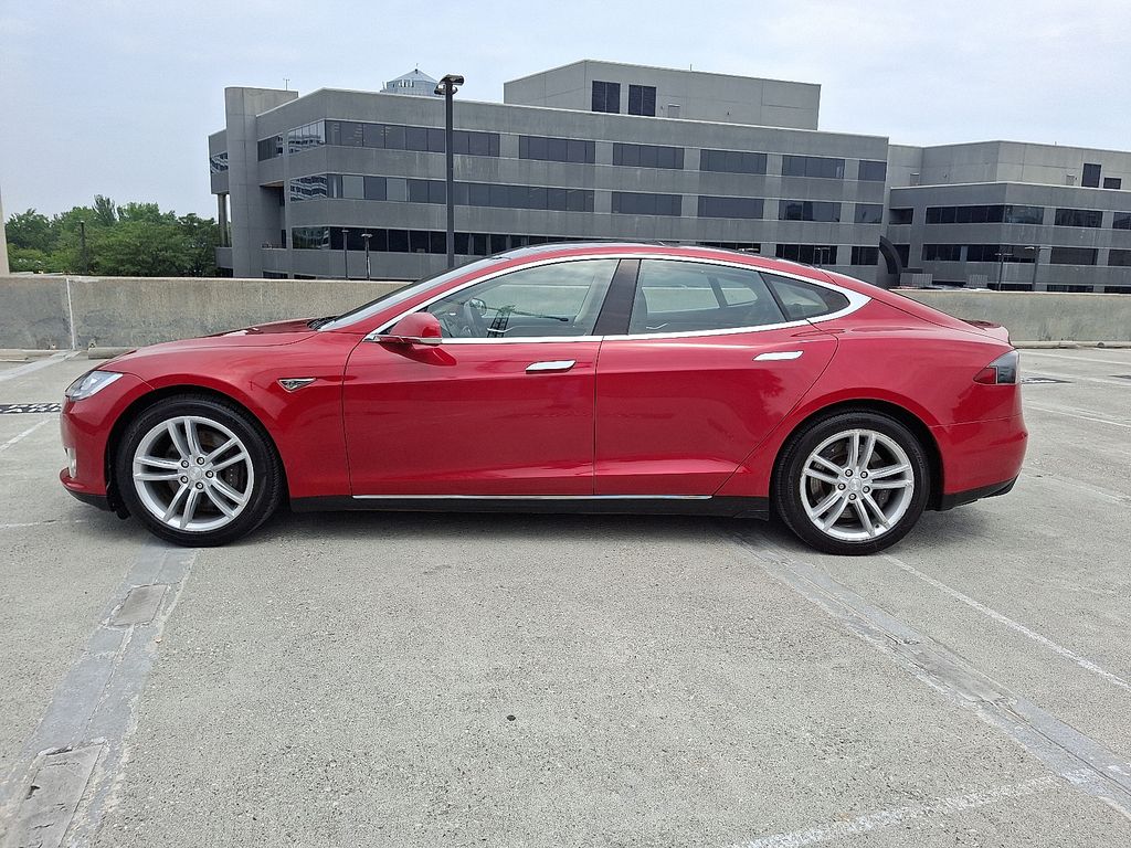 Thumbnail: 2014 Tesla Model S - 11