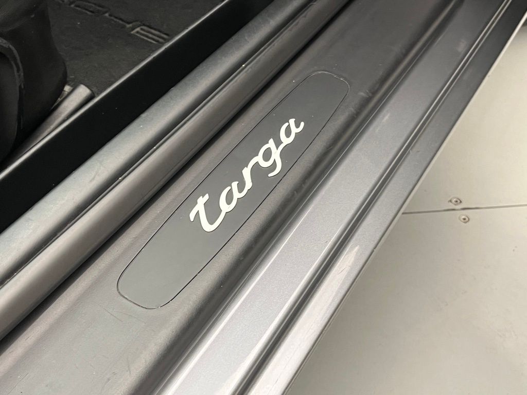 Thumbnail: 2002 Porsche 911 - 29