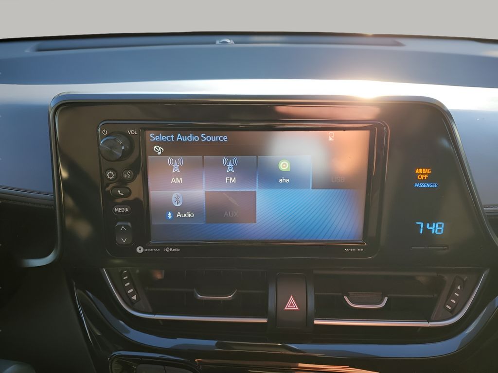 Used Car 2018 Toyota C-hr  Xle For Sale Under $15,000 In Austin, Texas