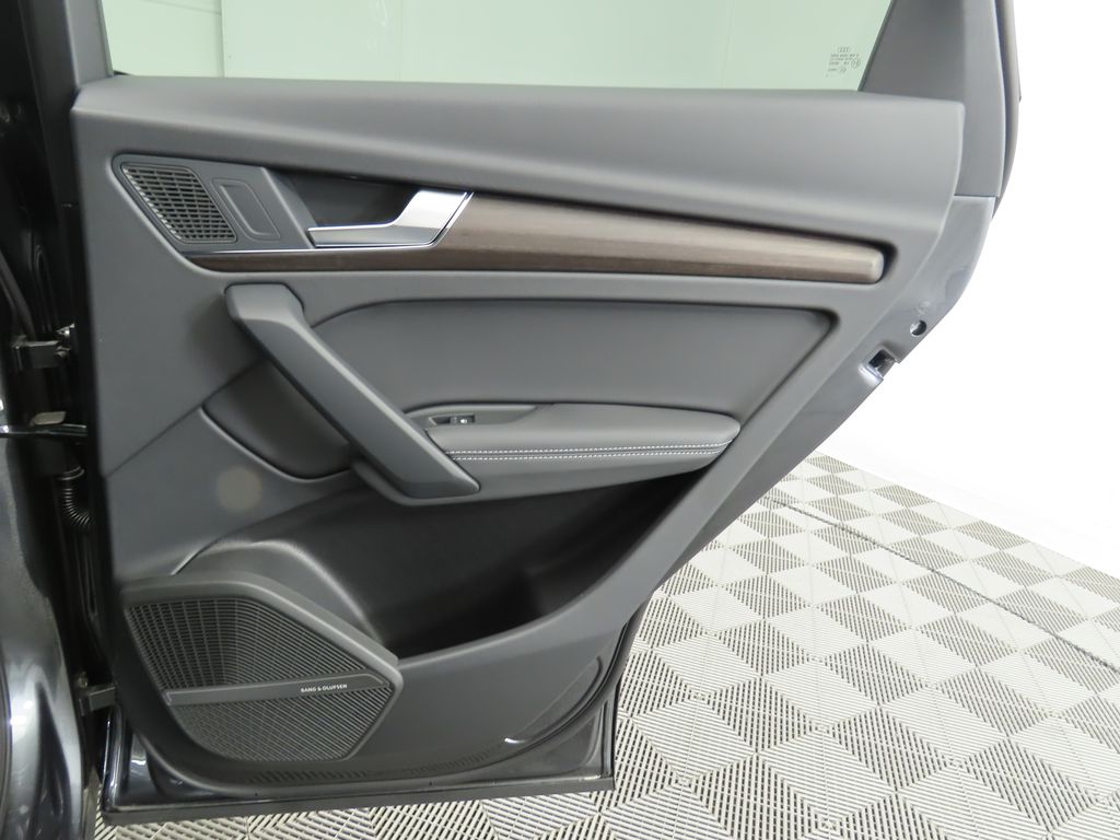 2025 Audi Q5  28