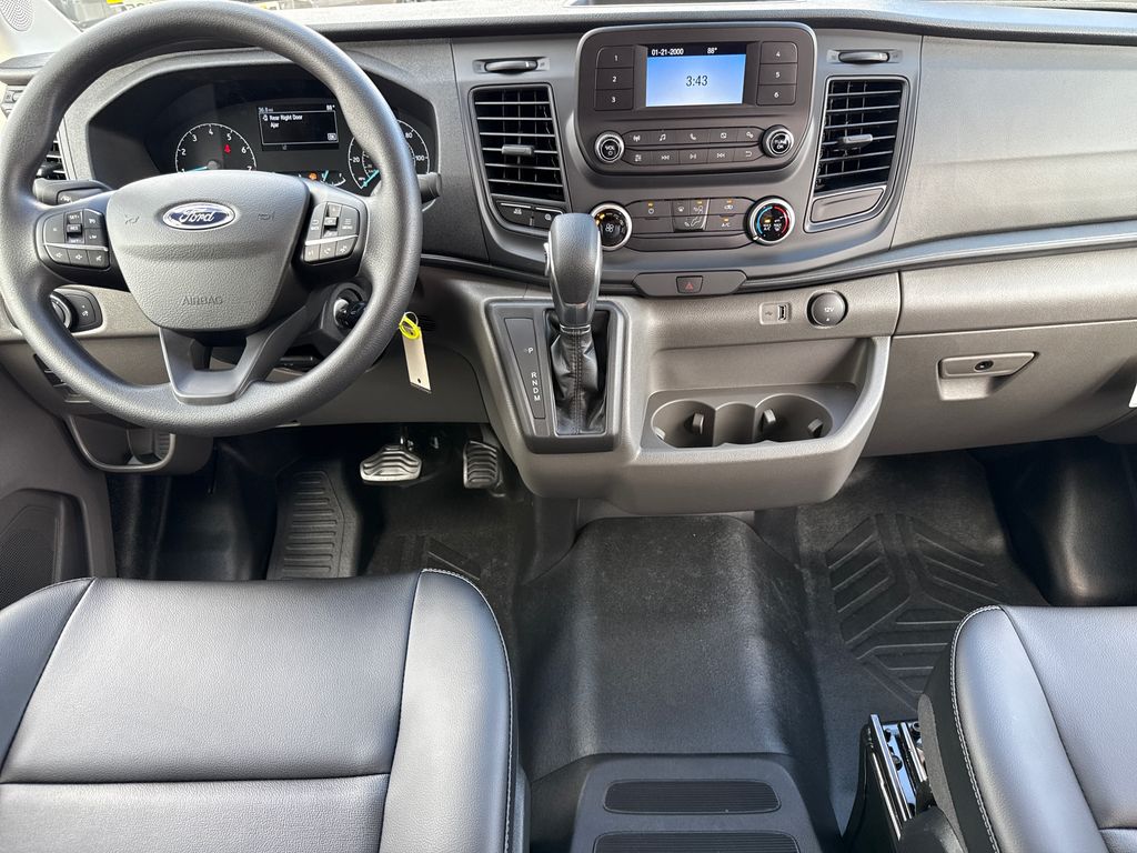 2025 Ford Transit photo 4