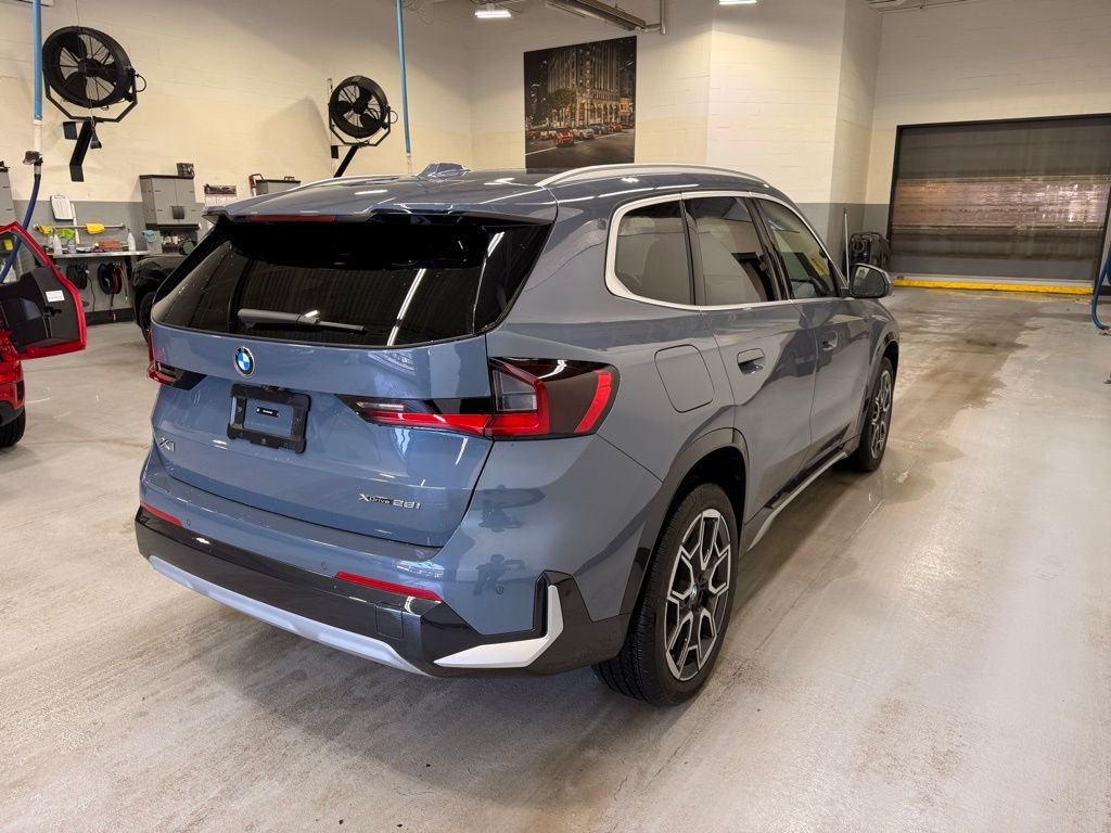 Thumbnail: 2025 BMW X1 - 6