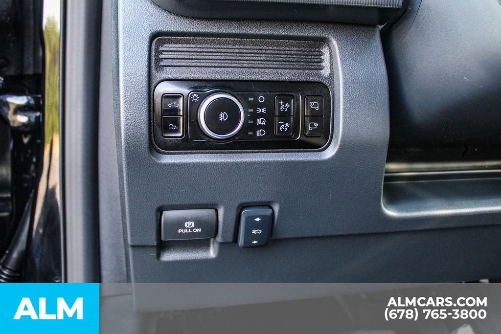 Used 2025 Black Ford Platinum image 30