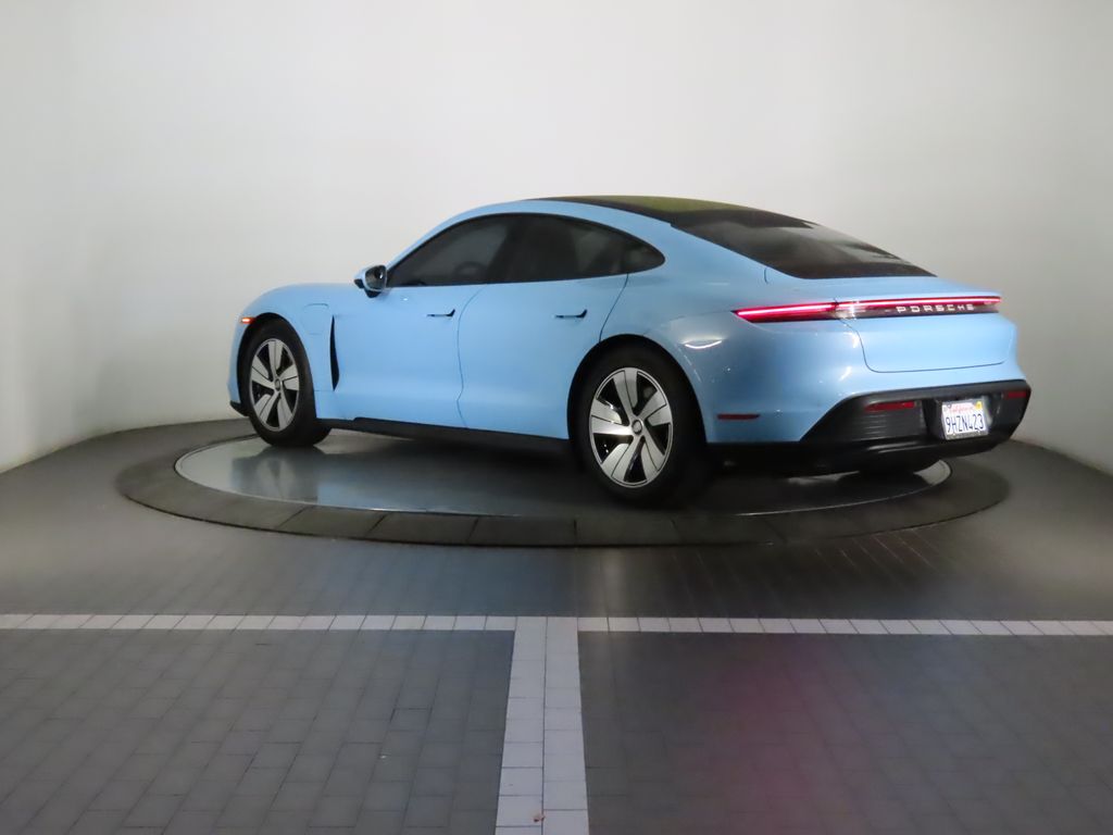 Thumbnail: 2023 Porsche Taycan - 3
