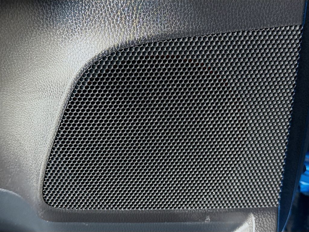 Thumbnail: 2018 Toyota RAV4 - 19