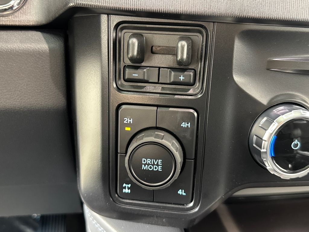 New 2026 Black Ford Platinum image 27