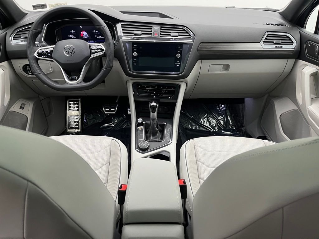 Thumbnail: 2024 Volkswagen Tiguan - 29