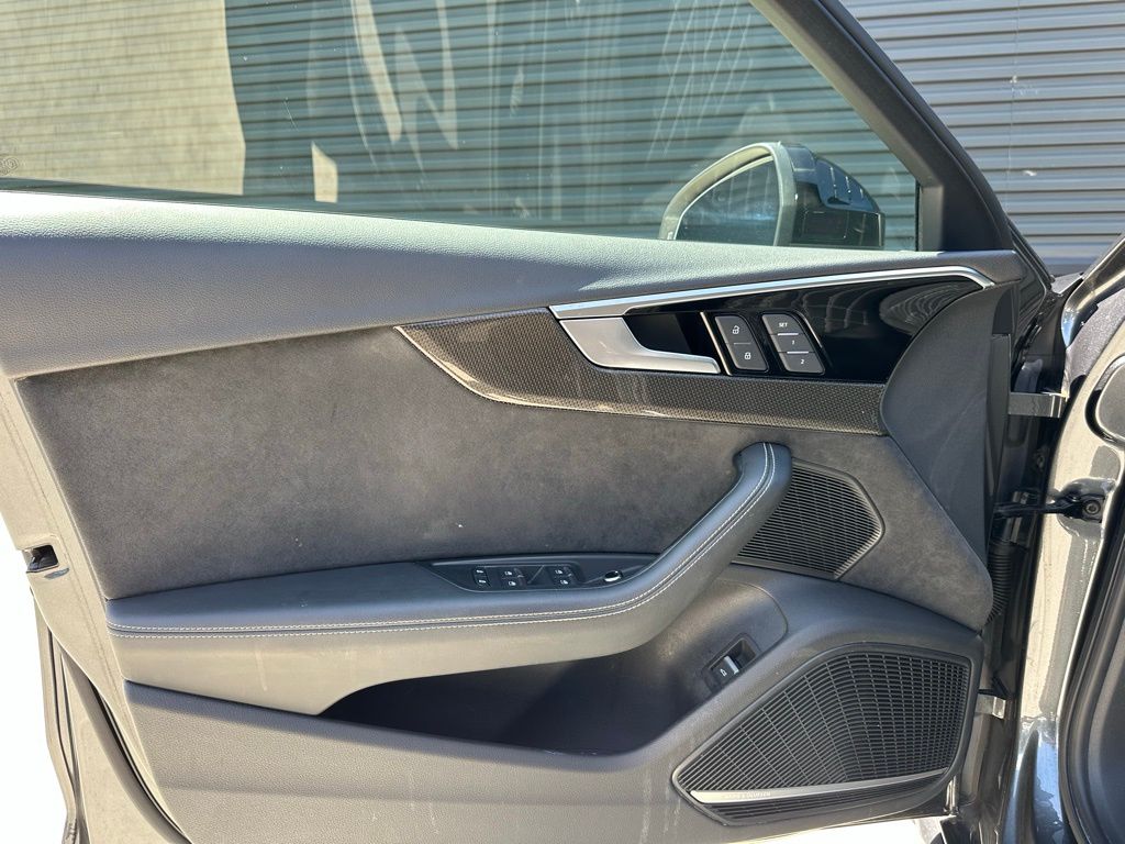 Thumbnail: 2020 Audi S4 - 14