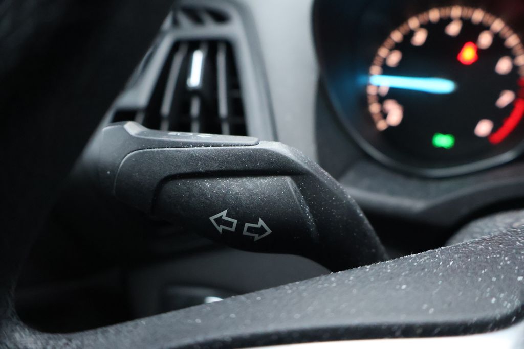 Thumbnail: 2013 Ford Escape - 20