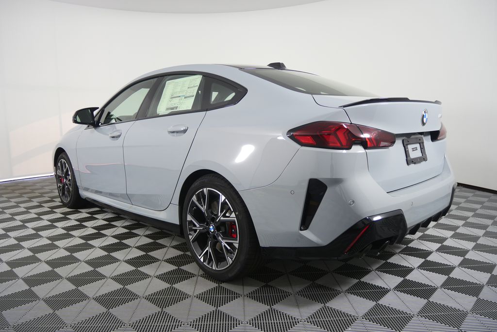 Thumbnail: 2026 BMW 2 Series - 5
