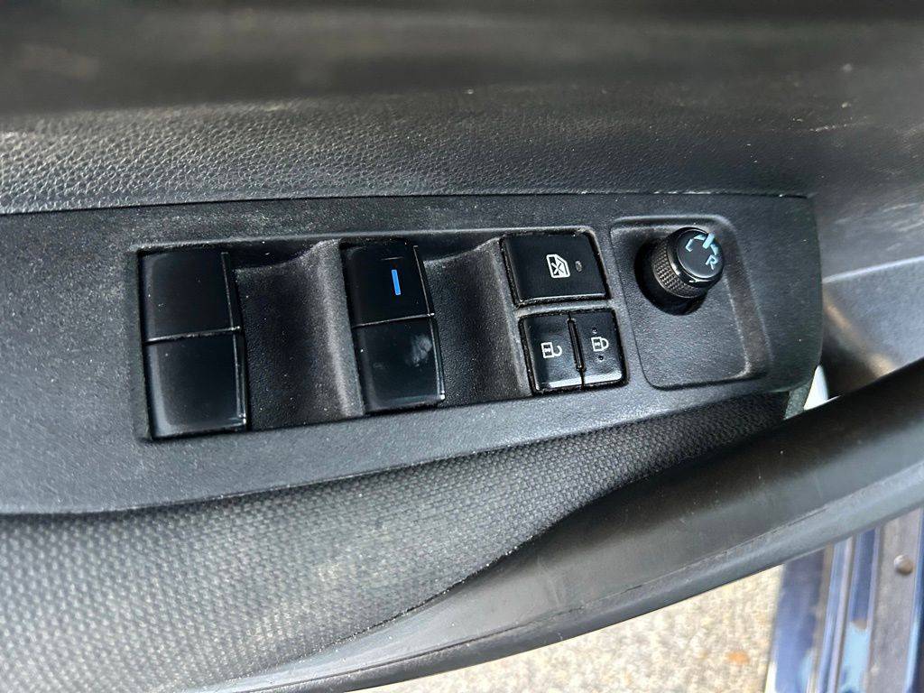 Thumbnail: 2022 Toyota Corolla - 16