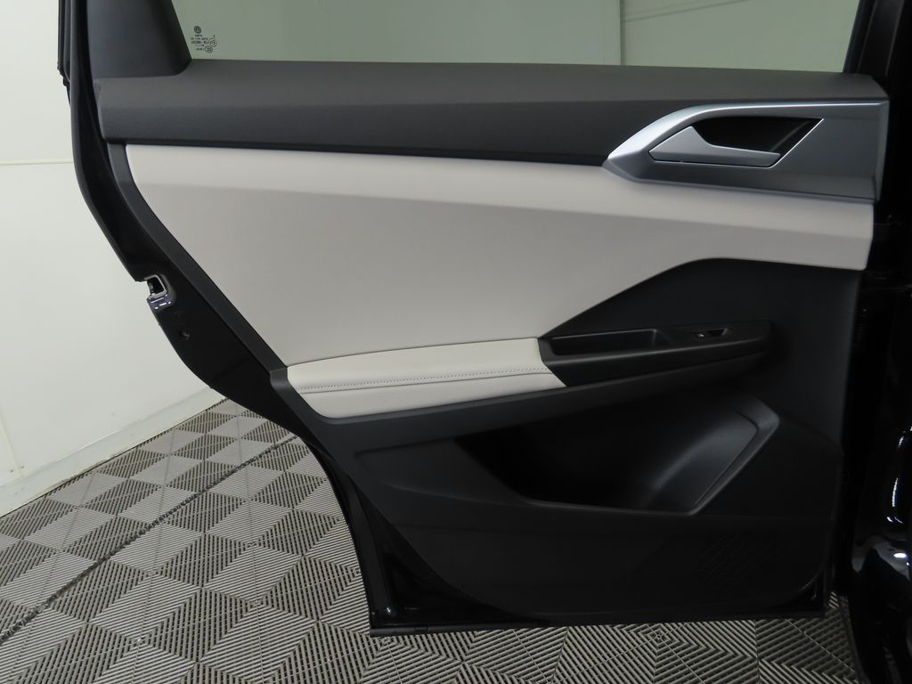 Thumbnail: 2025 Volkswagen Taos - 27