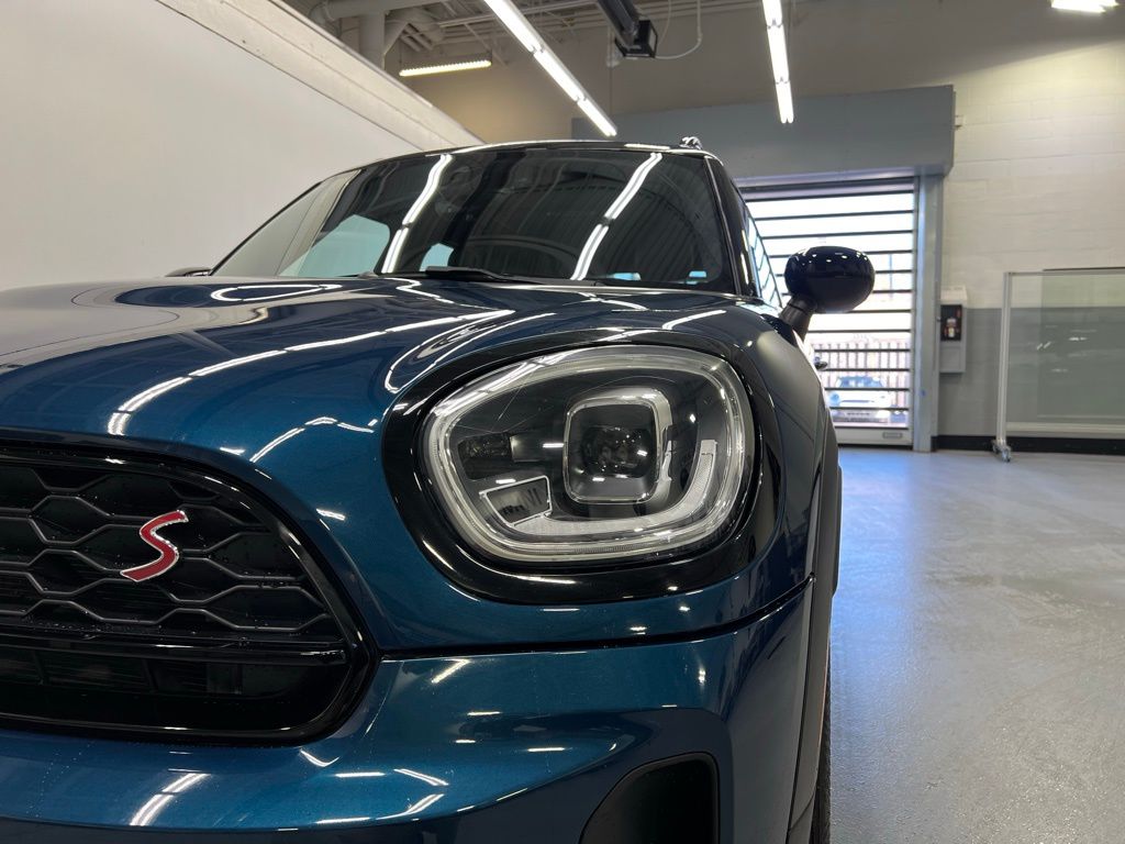 2022 MINI Cooper Countryman S 9