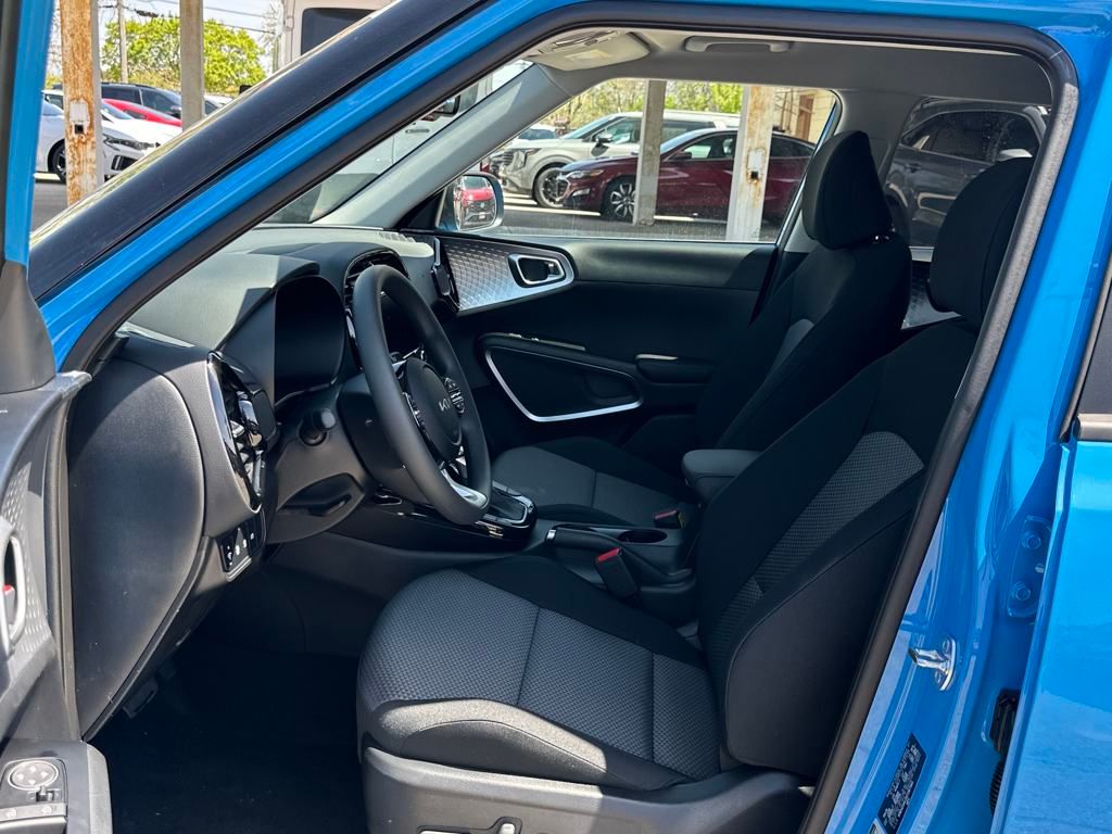 2025 Kia Soul S photo