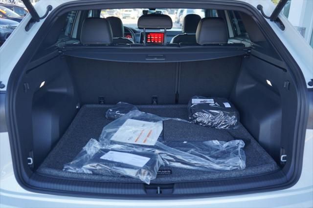 Thumbnail: 2026 Volkswagen Atlas - 11