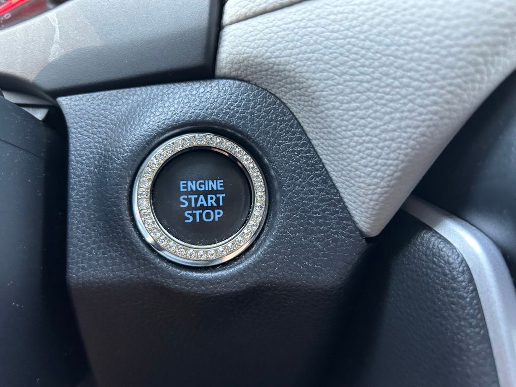 Thumbnail: 2020 Toyota RAV4 - 22