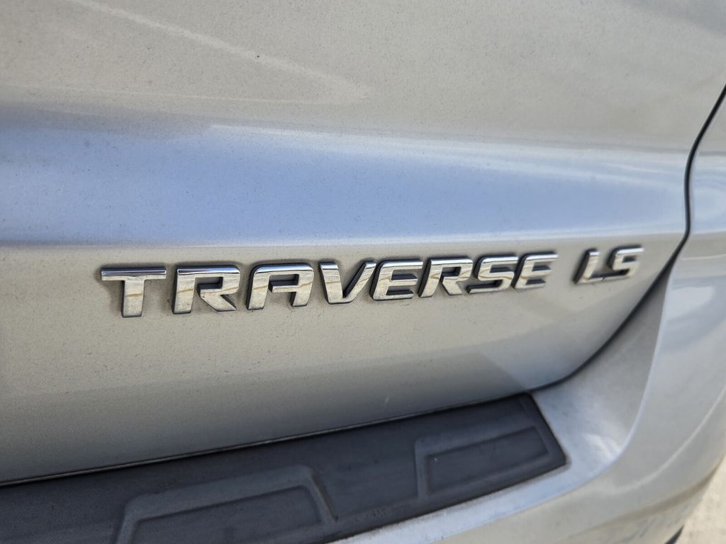 2014 Chevrolet Traverse - $6,989