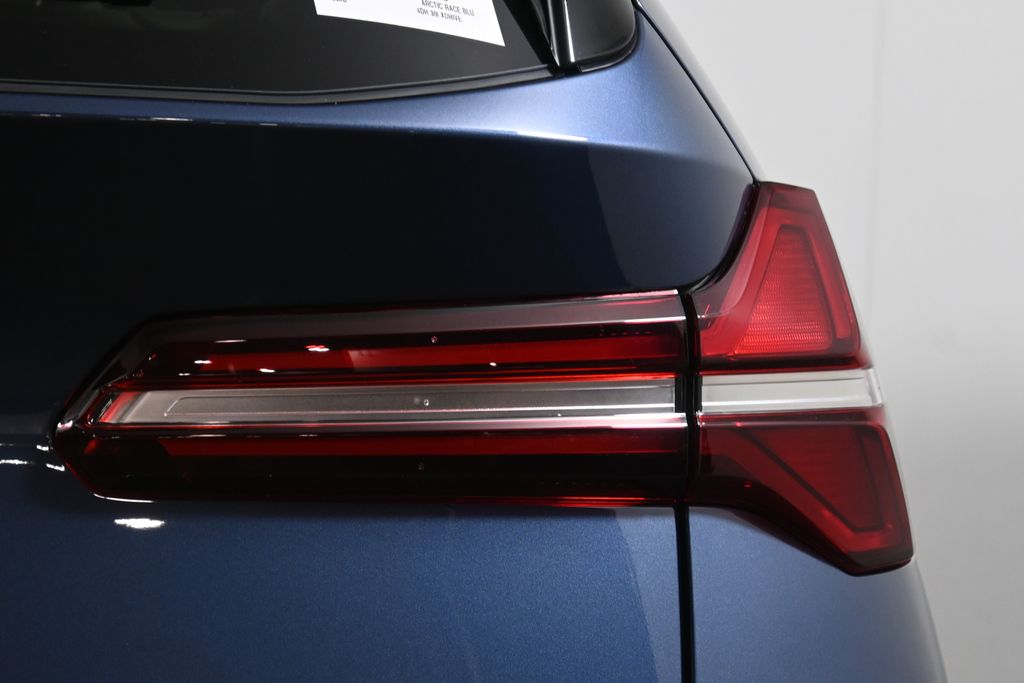 Thumbnail: 2026 BMW X3 - 13