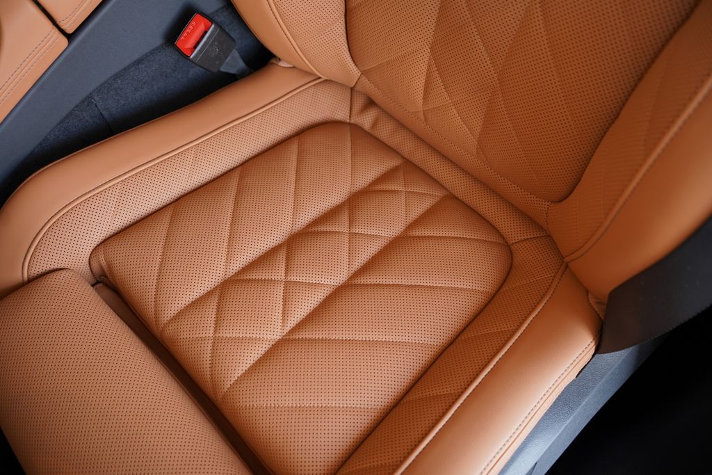 Thumbnail: 2026 BMW X5 - 13