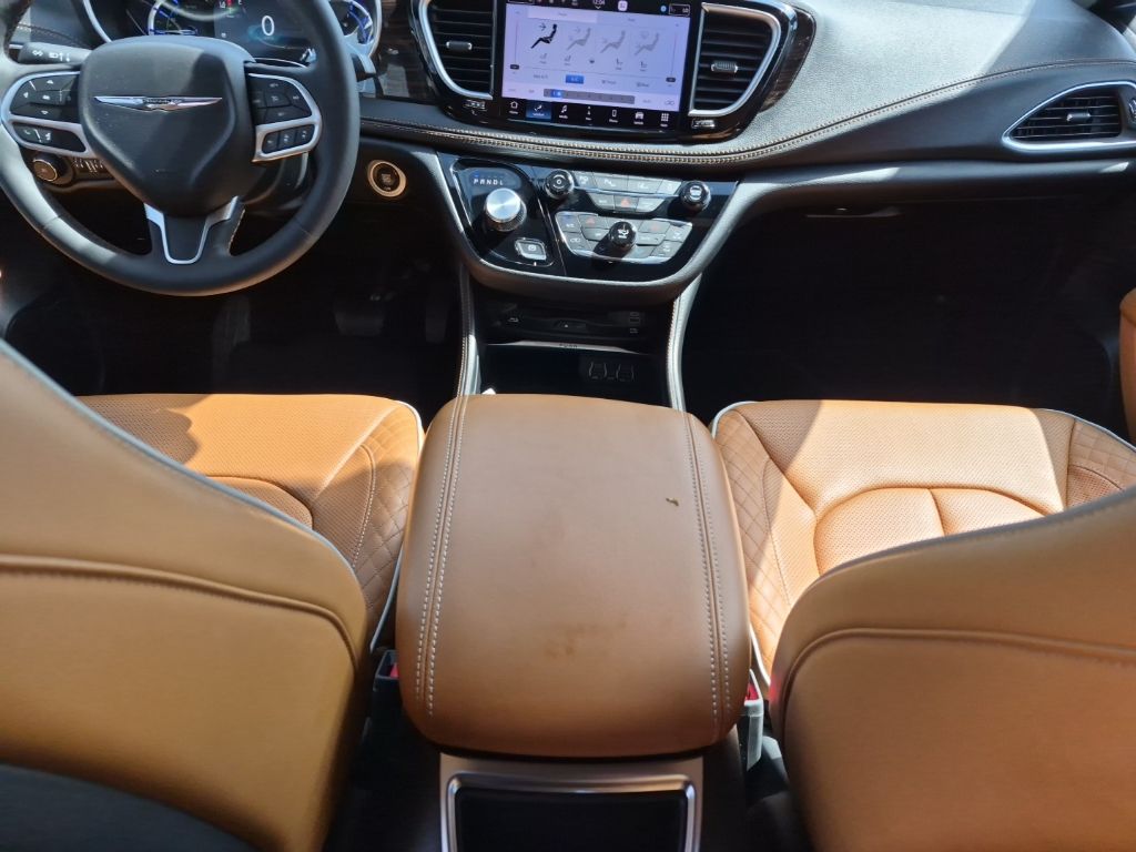 Used Car 2023 Chrysler Pacifica Hybrid  Pinnacle For Sale Under $35,000 In Austin, Texas