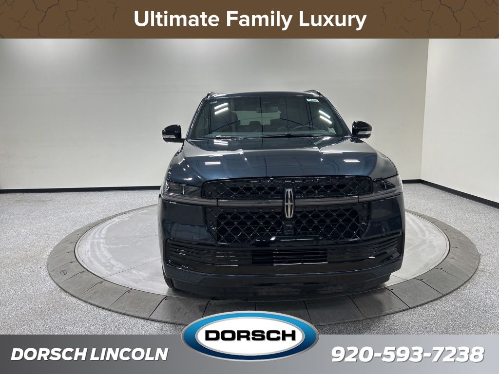 new 2025 Lincoln Navigator car, priced at $100,022