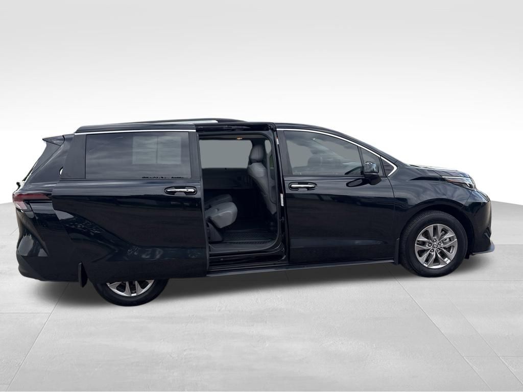 Used 2024 Toyota Sienna Van