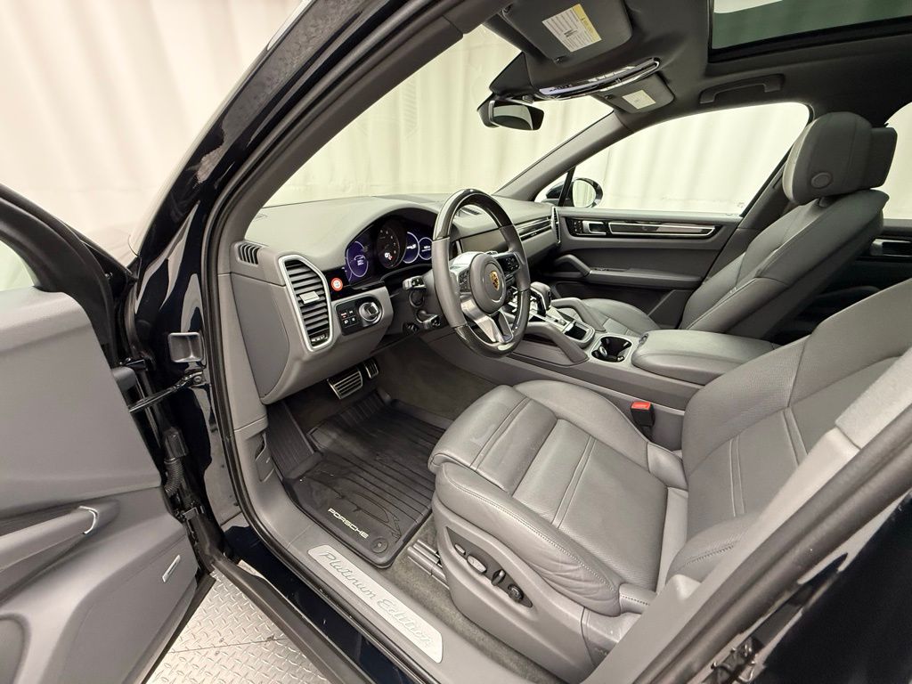 Thumbnail: 2023 Porsche Cayenne - 4