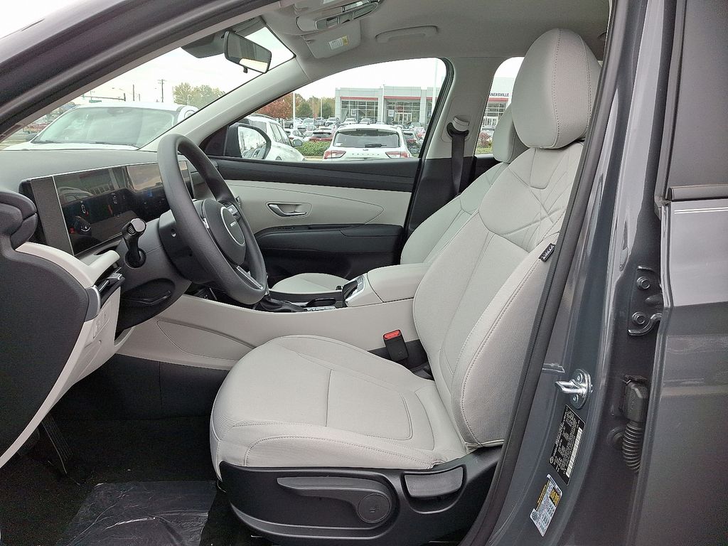 Thumbnail: 2025 Hyundai Tucson - 6