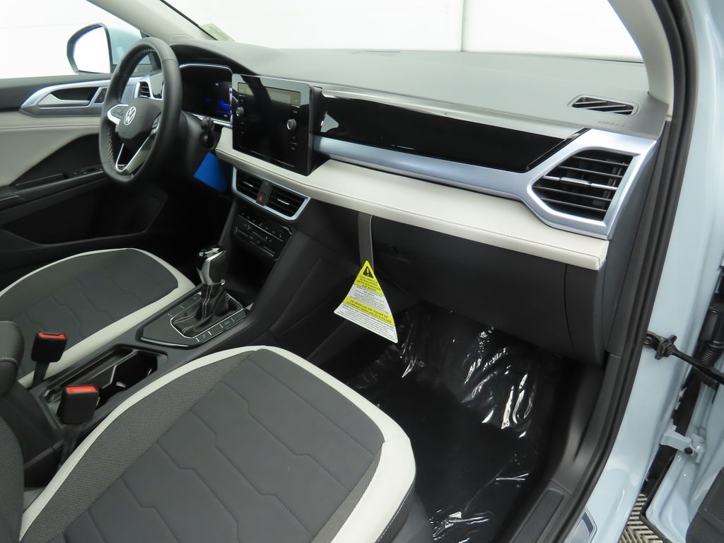 Thumbnail: 2026 Volkswagen Taos - 17