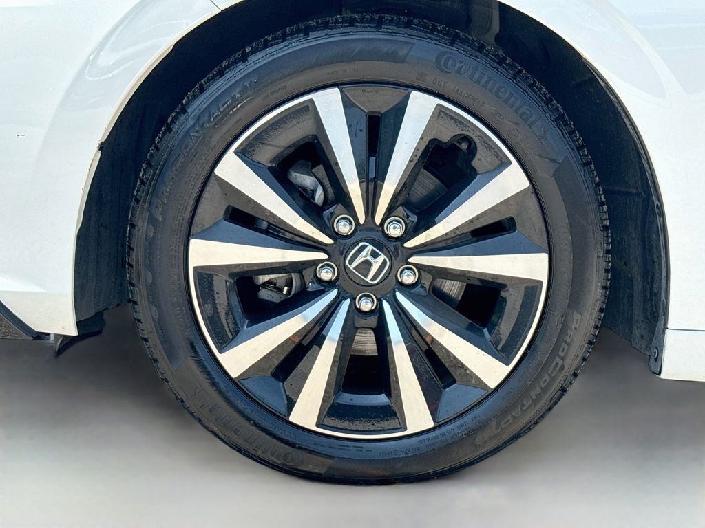 2024 Honda Civic EX-L White at Shottenkirk Kia Fort Bend