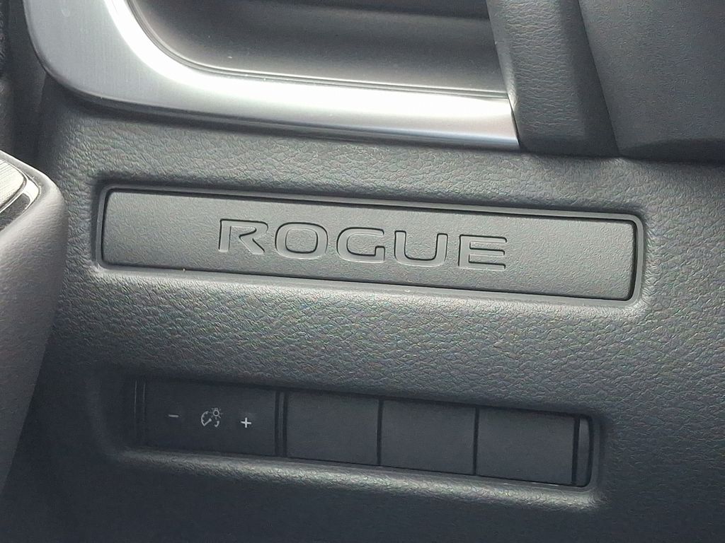 2023 Nissan Rogue S 25