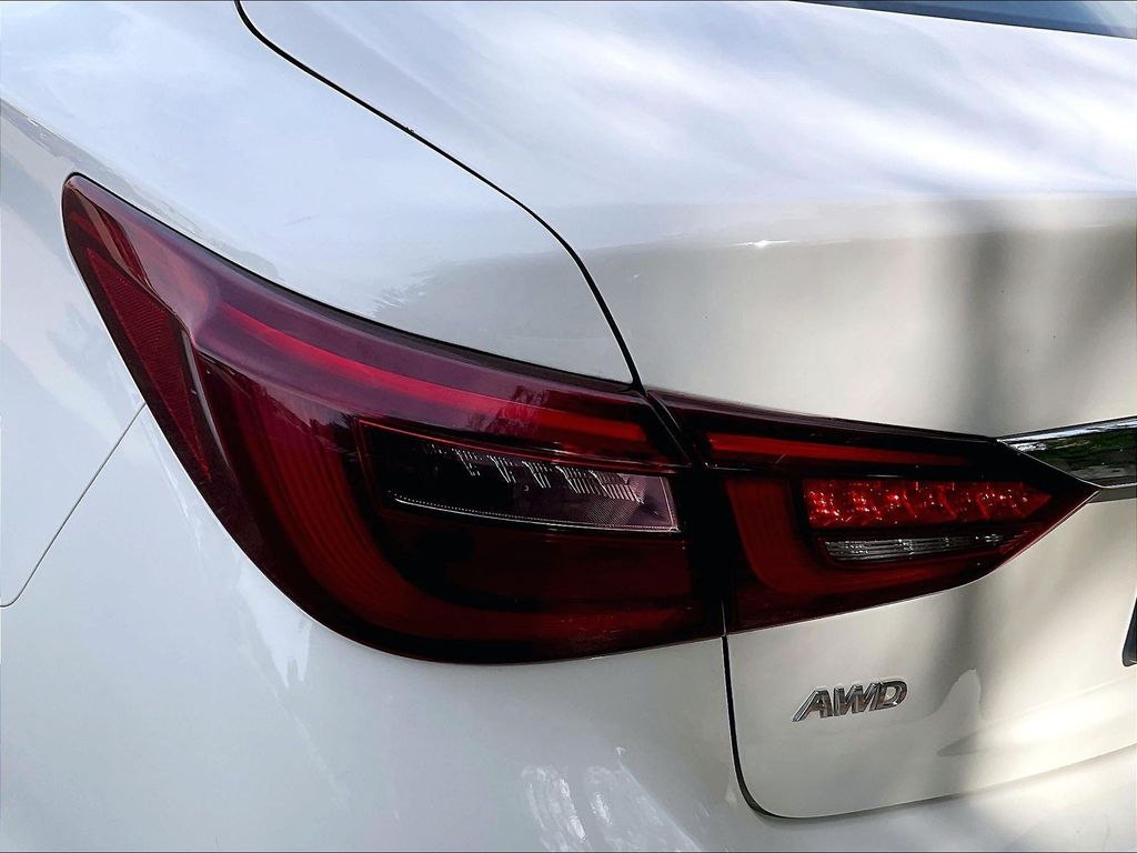 2018 INFINITI Q50 — photo 33