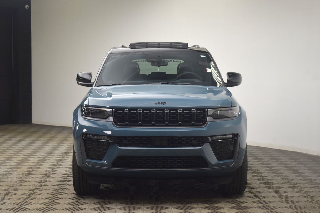 new 2026 Jeep Grand Cherokee car, priced at $59,966
