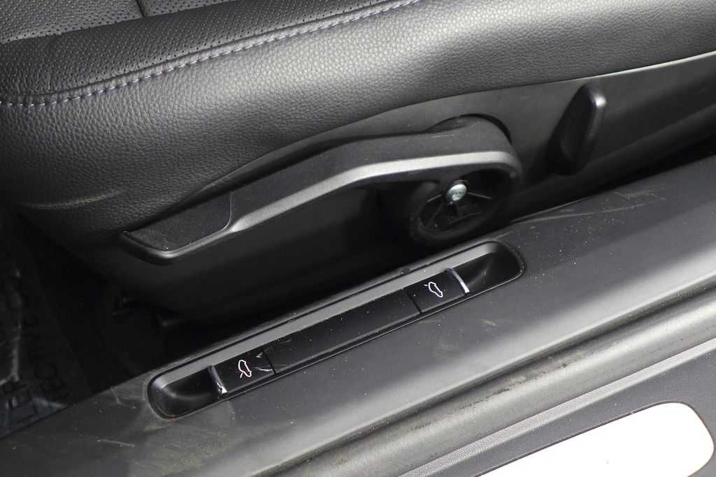 Thumbnail: 2013 Porsche Boxster - 25